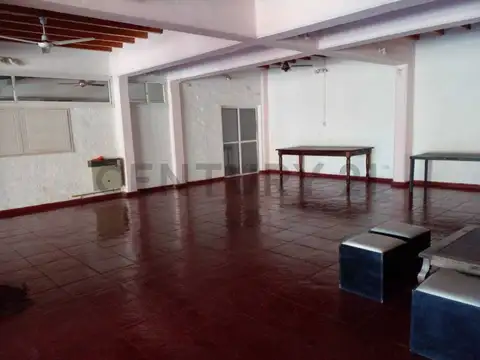 SE VENDE CASA Y SALON LUNLUNTA - MAIPU