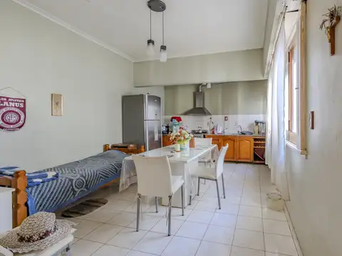 Casa 5 ambientes con 1 baño