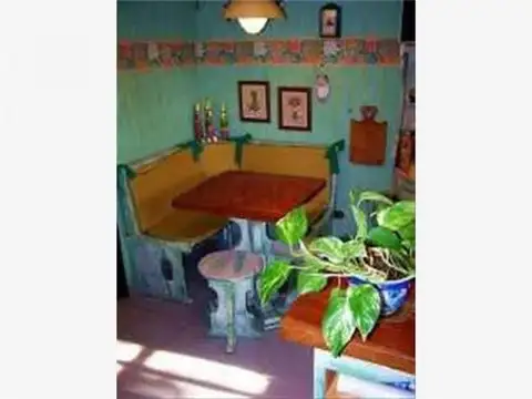 Casa en Venta con 9 cocheras