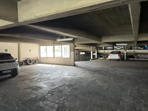 VENTA COCHERA  ZONA CENTRO