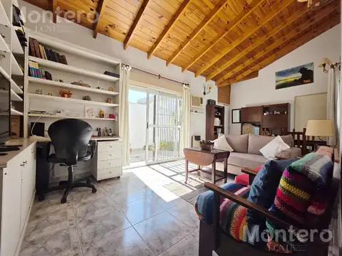Depto Tipo Casa en Venta de 2 ambientes