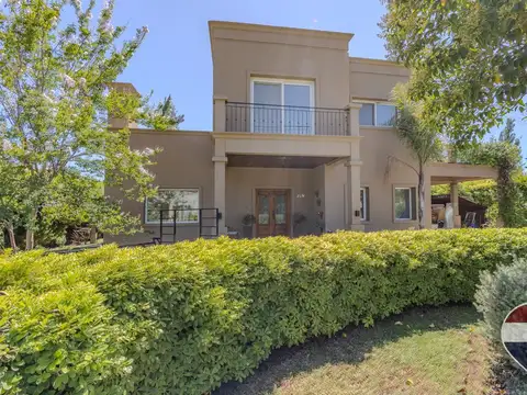 Casa en Venta en La Candida Club de Campo, USD 330.000