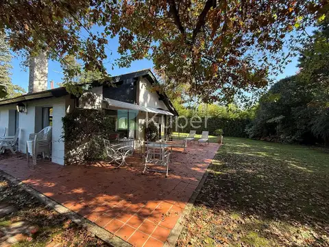 CARMEL COUNTRY CLUB, PILAR .