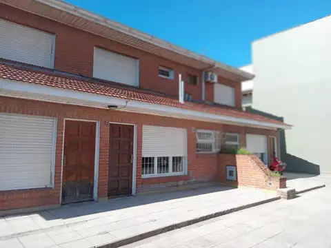 Depto Tipo Casa en Venta de 2 ambientes