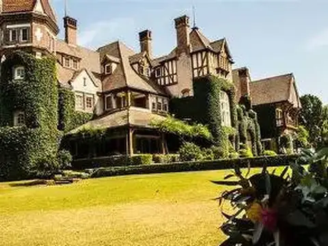 Avenida Pereda , Piso 0