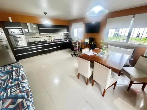 Casa en Venta en Castelar Sur, USD 145.000