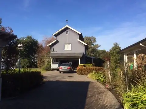 Casa 7 ambientes con 7 baños