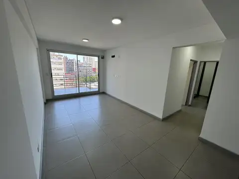Venta - Departamento - (3) Ambientes - Flores