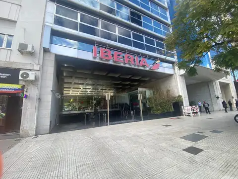 Oficina Monoambiente con 4 baños