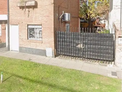 Dúplex en venta c/ cochera en Bella Vista