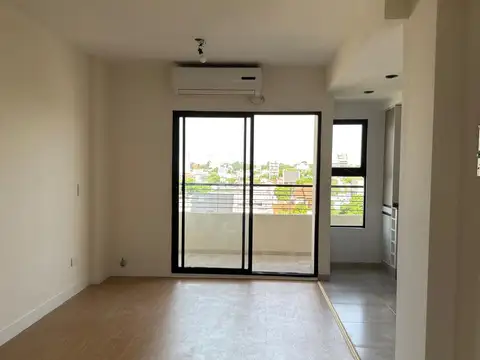 VENTA HERMOSO DUPLEX 3 AMB CONTRAFRENTE C/ BALCÓN , QUINCHO REFACCIONADO A NUEVO /VILLA PUEYRREDON