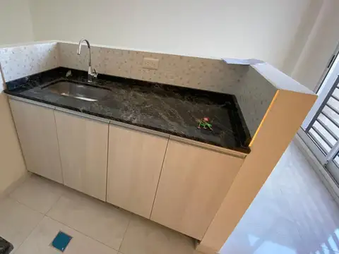 Departamento en Venta en Chacarita, USD 95.000