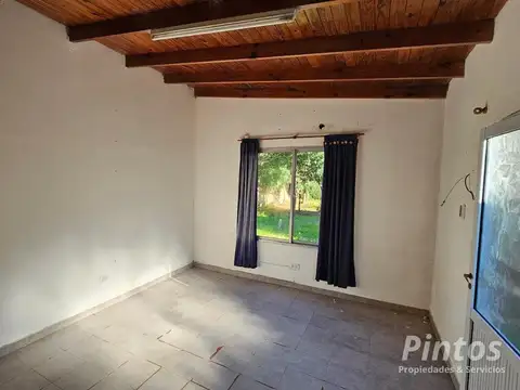 Prodiedad situada sobre calle Cettour, entre San Martin y Centenario. SAN JOSE.