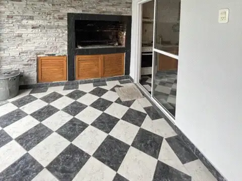 CASA 4 AMBIENTES EN 2 PLANTAS