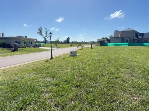 Terreno en Venta 30  mts Fondo