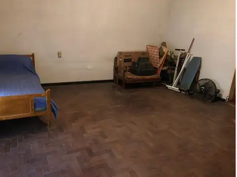 Venta de casa con local/departamento, calle 19 e/ 2 y 106.