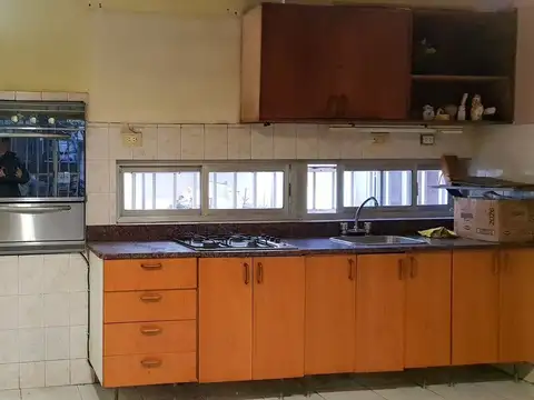 deposito galpon  835 m2 varios usos Ramos Mejia