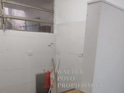 Local en Venta Via Púb.