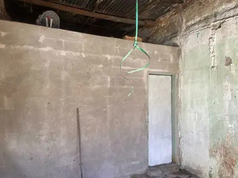 Casa 2 ambientes con 1 baño