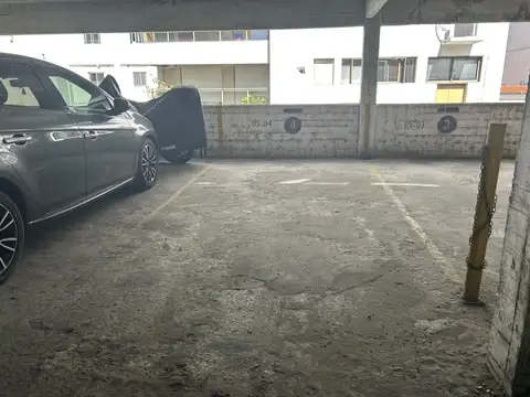 Cochera, 05-04, 1° de mayo 930