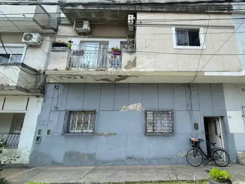 Alfonsina Astorni 1700 , Piso 1º