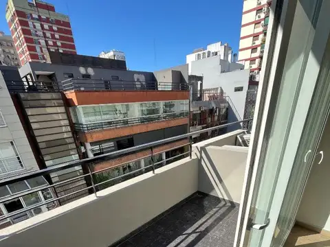 Venta. Departamento 2 amb. Amplio. Luminoso. Belgrano.