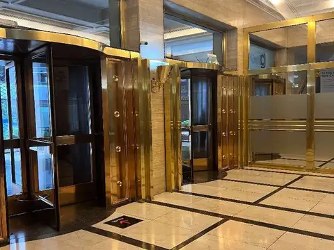 Oficina en Alquiler con 1 cochera