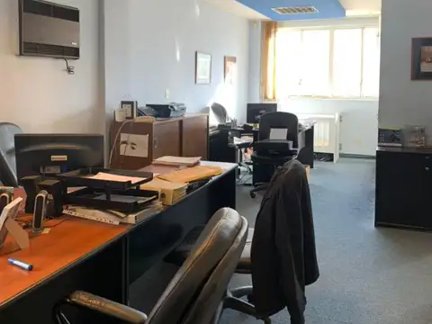 Oficina 3 ambientes con 1 baño