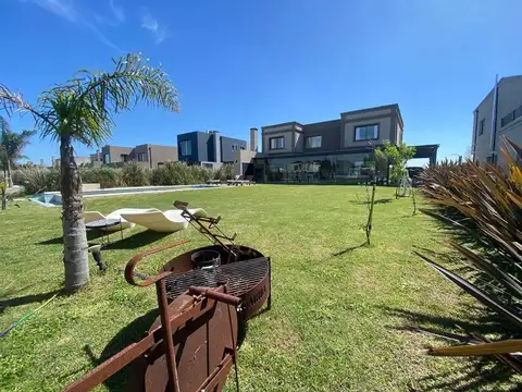 Casa en venta en Canning en Barrio Privado Los Talas