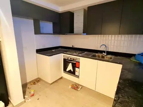 Franklin 1700, Piso PB