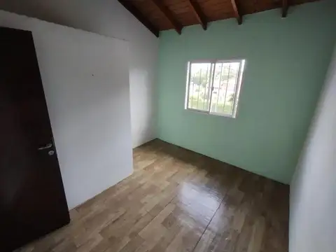 Casa en Alquiler con 1 cochera