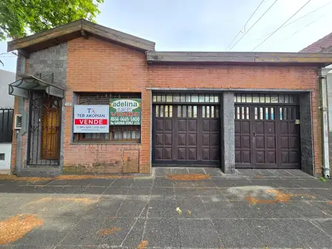 Chalet en Venta en Villa Sarmiento