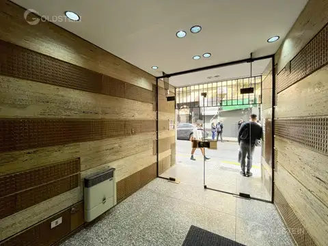 Oficina 5 ambientes con 2 baños