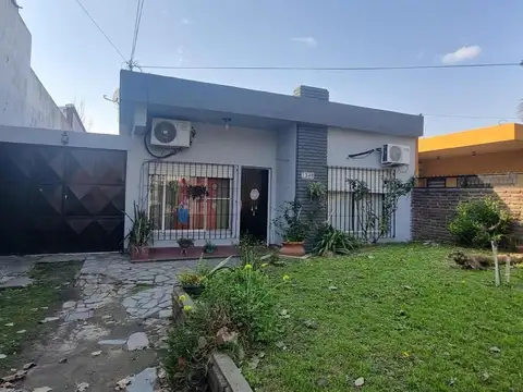 VENTA CASA TERRENO Calle 138  1300 BERAZATEGUI