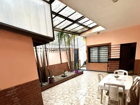 Depto Tipo Casa en Venta de 5 dormitorios