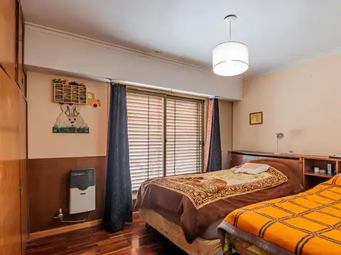 Local en Venta 49 años