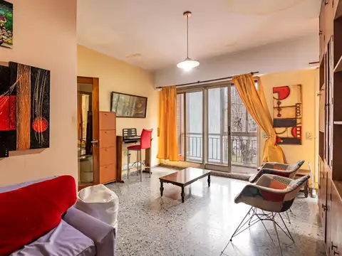 Casa de tres dormitorios y local con pileta en Av. Arana y Centenario  VILLA ELISA