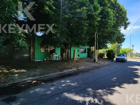 LOCAL COMERCIAL ESQUINA GONNET