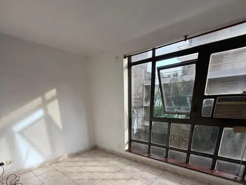 Depto en Alquiler - Amplio Monoambiente - V Ballester Centro