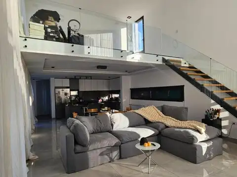 Casa 4 ambientes con 3 baños