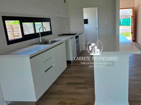 Casa en Venta con 3 cocheras