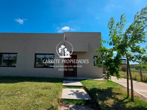 OPORTUNIDAD Casa en venta 4 amb. en lote interno. Barrio Santa Elisa 100