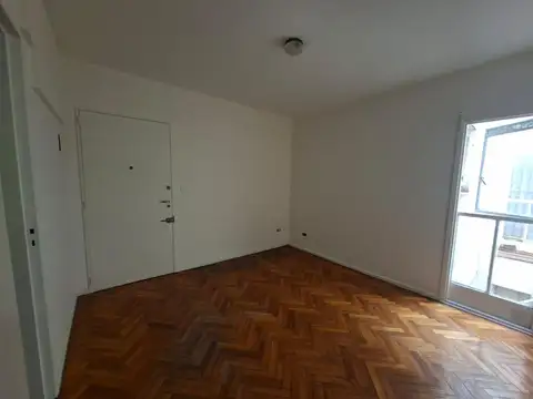 Departamento en Venta en Villa del Parque, USD 64.000