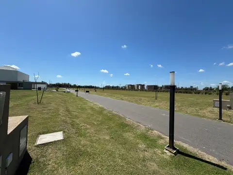 Lotes en esquina en venta en Los Pasos del Jockey 4 Fisherton