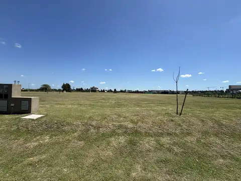 Lotes en esquina en venta en Los Pasos del Jockey 4 Fisherton