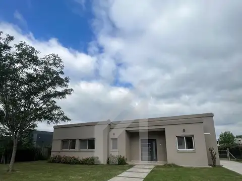 Casa en Venta en San Matias, USD 260.000