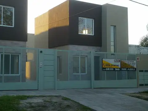 Duplex de 3 amb, Amplio, con patio yb espacio cochera