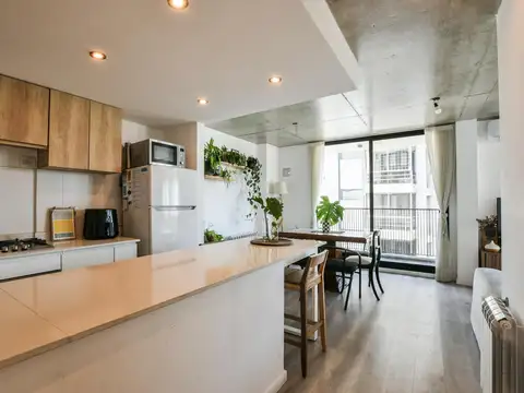 Departamento en venta dos dormitorios dos baños impecable balcon al frente en L amenities radiadores