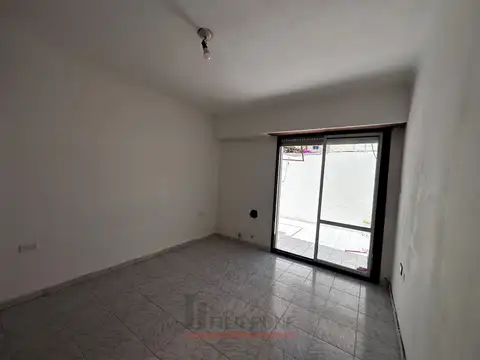 Departamento de 1 dormitorio en venta - Alsina 880