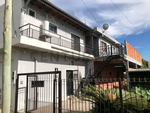 17 de octubre 1100, Piso 0